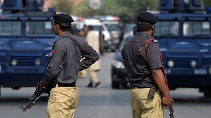 Pakistanda 216 kişi gözaltında