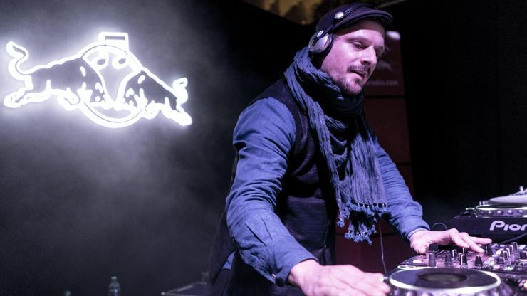 Hamburg sahnesinin efsanesi DJ Koze İstanbula geliyor