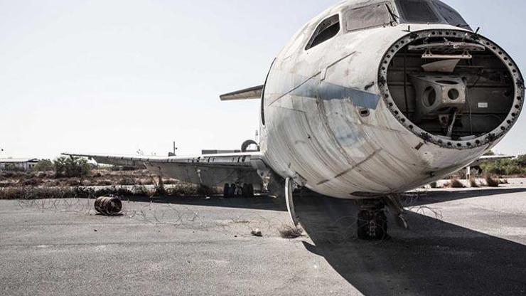 Kıbrısın 42 yıldır tek uçak inmeyen hayalet havalimanı