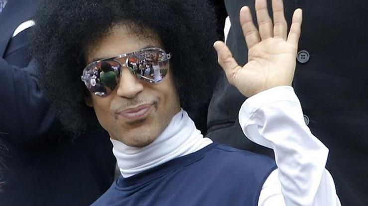 Ünlü şarkıcı Prince 57 yaşında hayatını kaybetti