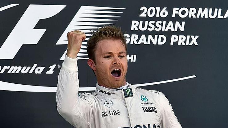 Rosberg üst üste 7. kez kazamndı