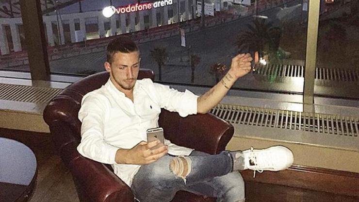 Beşiktaş, Donis Avdijaj'ı İstanbul'a getirdi