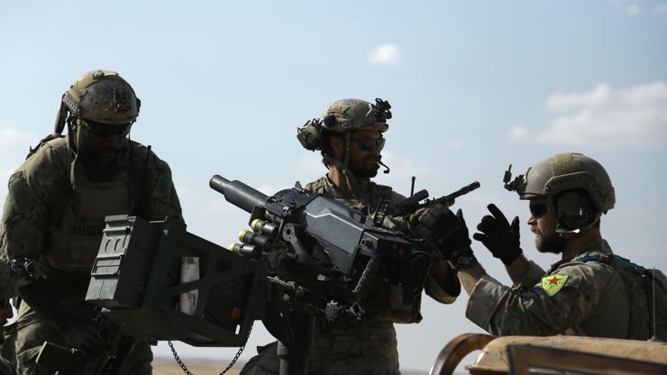 ABD askerlerinin üniformalarında dikkat çeken YPG armaları