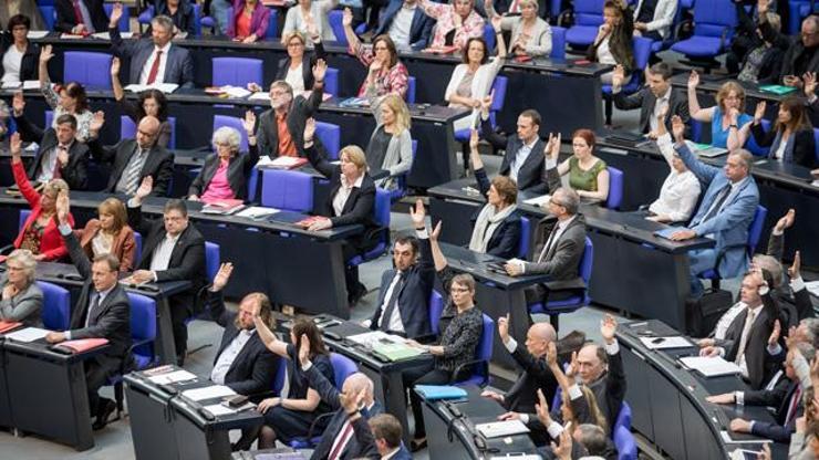 Almanya Parlamentosu soykırımı kabul etti