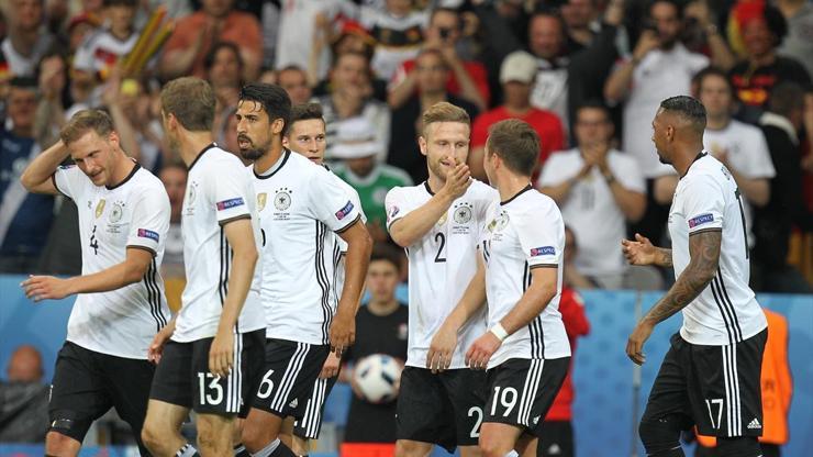 Almanya - Ukrayna maçından çarpıcı kareler