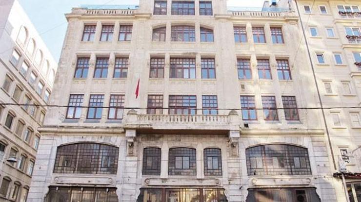 167 yıllık Beyoğlu Anadolu Lisesinde karma eğitim sona eriyor