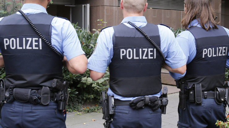 Almanyada palalı saldırı: 1 ölü, 2 yaralı