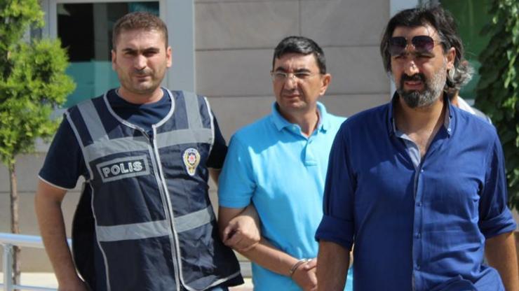 MHPnin kurultay kararını veren hakim Burhan Yaz ile Kozmik Oda hakimi Nihal Uslu tutuklandı