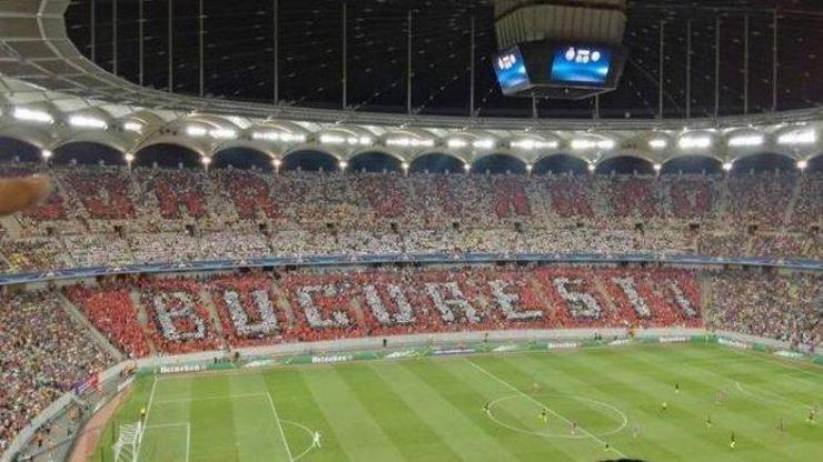 Dinamo Bükreş taraftarları Steaua Bükreşi fena trolledi