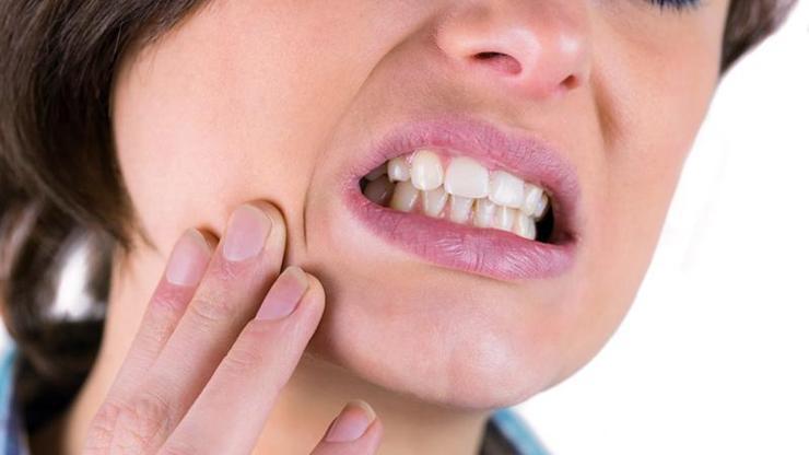 Dişlerde lekelenmeler neden olur