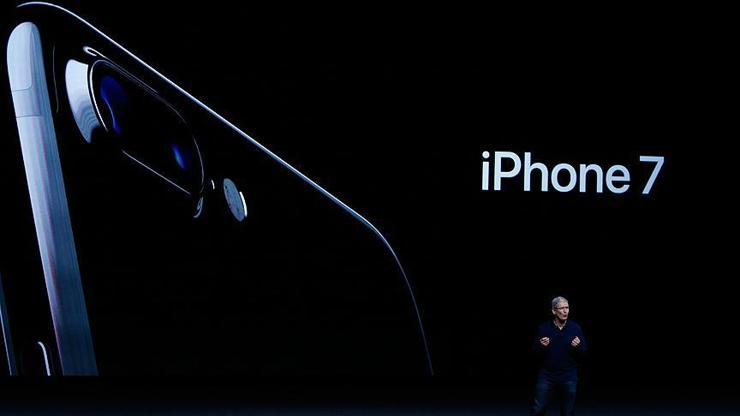 Apple iPhone 7yi tanıttı