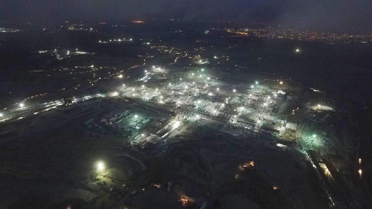 İstanbul 3. havalimanındaki inşaat ilk kez gece görüntülendi
