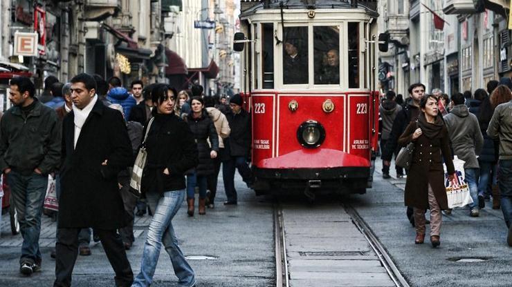 Çok çarpıcı AB araştırması: %64 inanmıyor