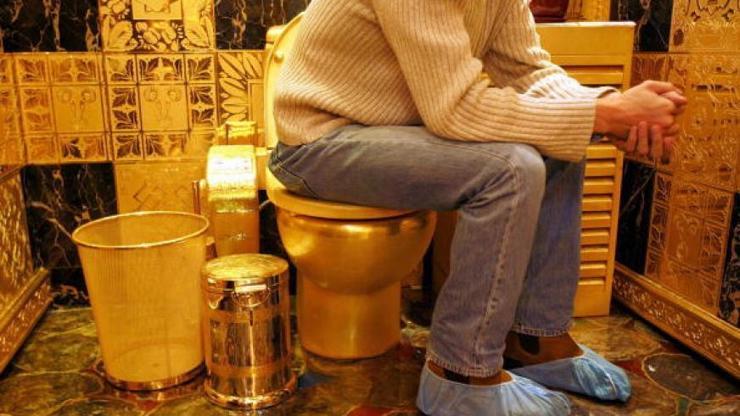 Altın tuvalet 90 kuruşa kullanıma açıldı