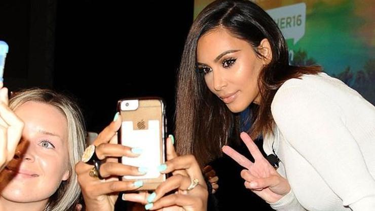 Kim Kardashian çıplak fotoğraflarını SnapChatten paylaştı