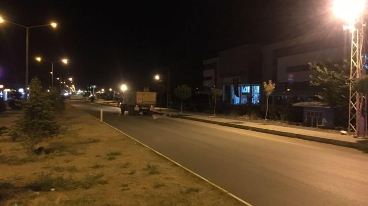 Ercişte belediye binası önünde bomba yüklü kamyon ele geçirildi
