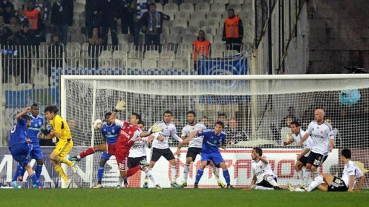 Beşiktaş - Dinamo Kiev maçında yürekleri ağza getiren unutulmaz karambol