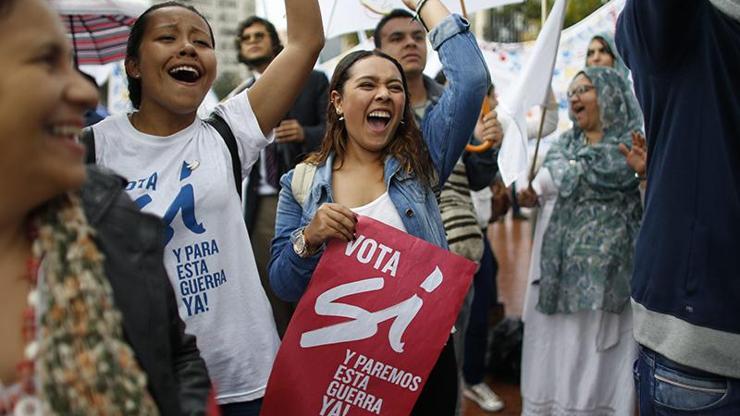Kolombiya referandumda barış anlaşmasını oyluyor