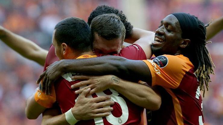 Galatasarayın yüzü ikinci yarıda güldü