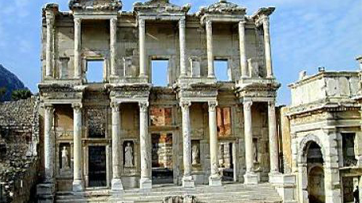 İzmire gittiğinizde mutlaka görmeniz gereken 16 tarihi mekan