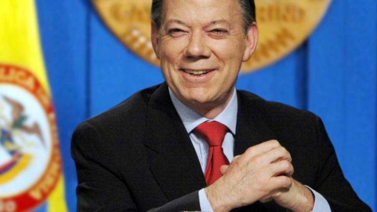 Juan Manuel Santos aldığı para ödülünü savaş mağdurlarına bağışlayacak