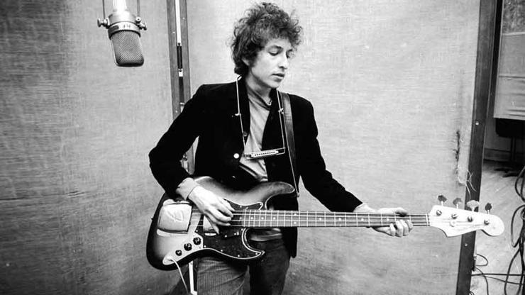 Nobel Edebiyat Ödülünü şarkıcı Bob Dylan aldı