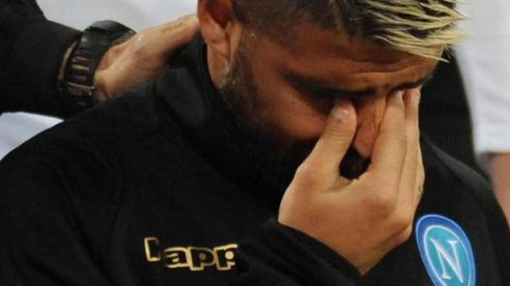Penaltıyı atamayıp ağlayan Insigneyi Beşiktaşlı taraftar teselli etti