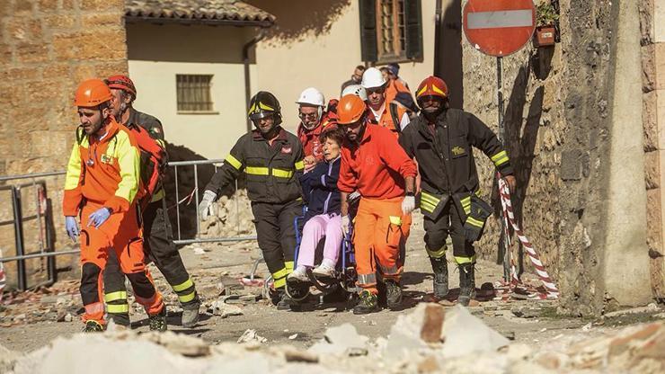 İtalyada 6.6 büyüklüğünde deprem