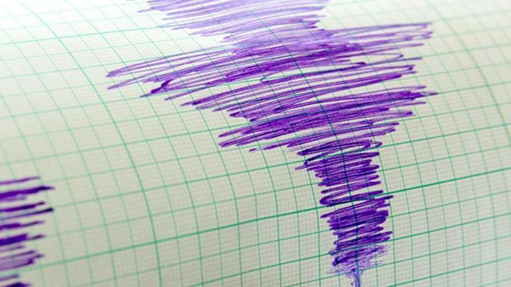 Ege Denizinde 1 saatte 9 büyük deprem