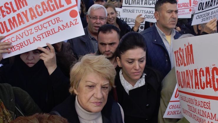 Kartalda Ankara ve Suruç saldırılarında hayatını kaybedenler anıldı
