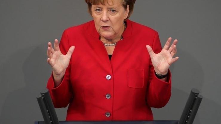 Angela Merkelin Türkiye formülü: Müzakereler sürsün, yeni fasıl açılmasın