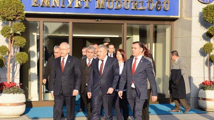 Kılıçdaroğlundan İstanbul Emniyet Müdürlüğüne taziye ziyareti
