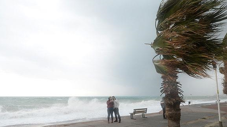 Akdeniz için kuvvetli fırtına uyarısı