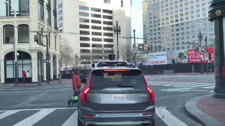 Uberin sürücüsüz aracı trafik kurallarını ihlal ederken görüntülendi