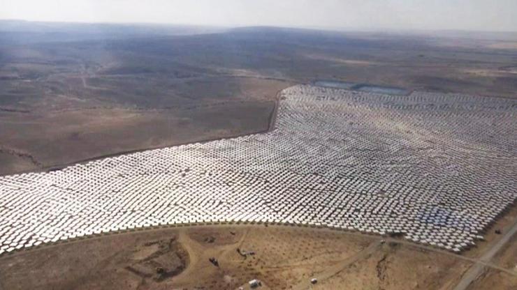 İsrailin dev güneş santrali