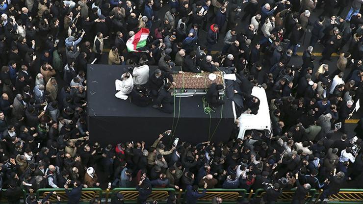 İranda Rafsancaninin cenaze töreni muhalif liderlere destek gösterisine dönüştü