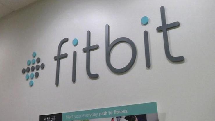 Fitbit, orta seviyede lüks akıllı saatler çıkarmayı düşünüyor