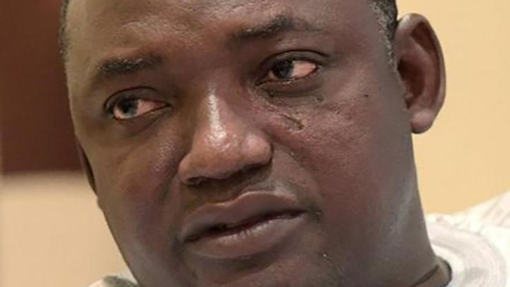 Gambiyada başkan seçilen Barrowun oğlu köpek saldırısında öldü