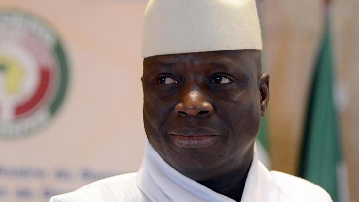 Gambiyada OHAL ilan edip koltuğu bırakmayan başkan istifayı kabul etti