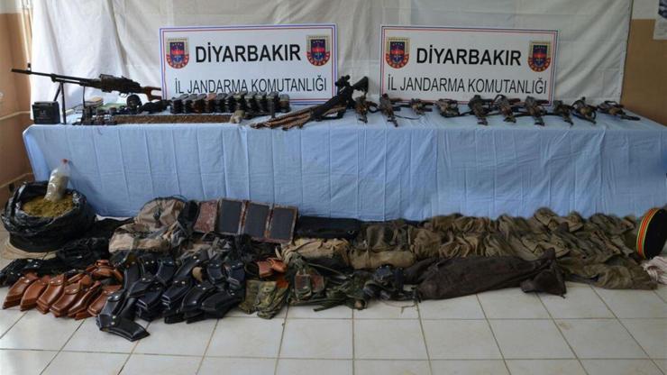 2016 yılında Diyarbakırda ele geçirilen silahlar