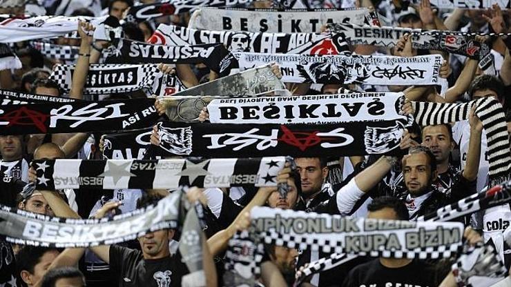 Beşiktaş taraftarından daha güçlü tezahürat için telsiz hamlesi