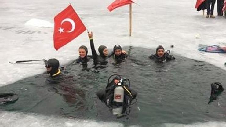 Derya Can CNN TÜRK Facebook canlı yayınında dünya rekoru kırdı