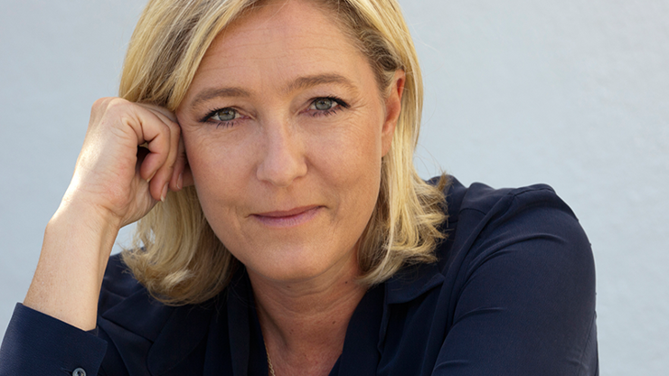 Fransada aşırı sağcı Le Pen anketlerde önde gidiyor