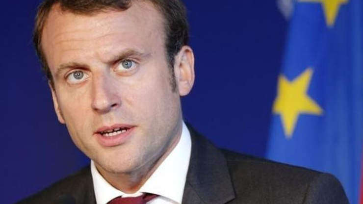 Fransada 11 cumhurbaşkanı adayı arasında Macron önde