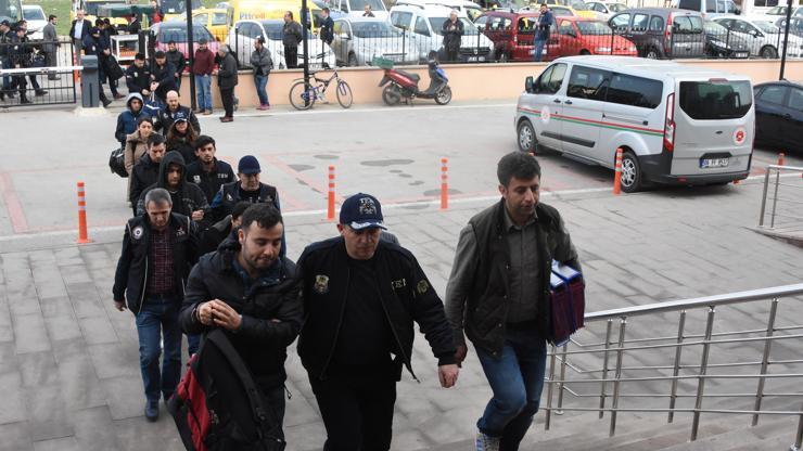 Edirnede 18 rütbeli asker gözaltına alındı