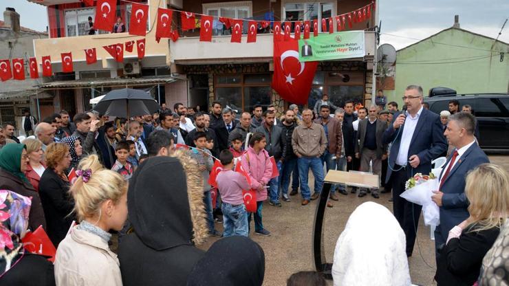 Muhtardan anlamlı miting