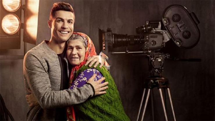 Cristiano Ronaldo Türk Telekom reklamında oynadı
