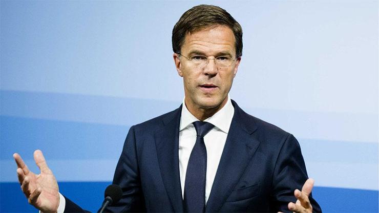 Hollandada Rutte seçimi kazandı, 3 partili koalisyon yolda