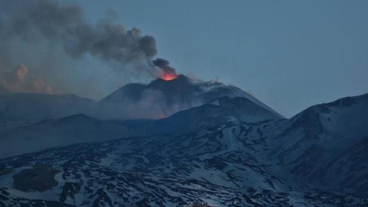 Son Dakika- Etna Yanardağı patladı: En az 10 yaralı