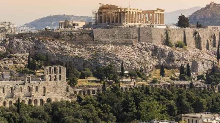 Felsefe mabedi Atina, bugün kendisini grafiti sanatıyla ifade ediyor